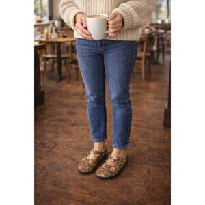 Birkenstock Birki’s Dorian Norway Clogs Brown Print EU 37 US 6 Comfort